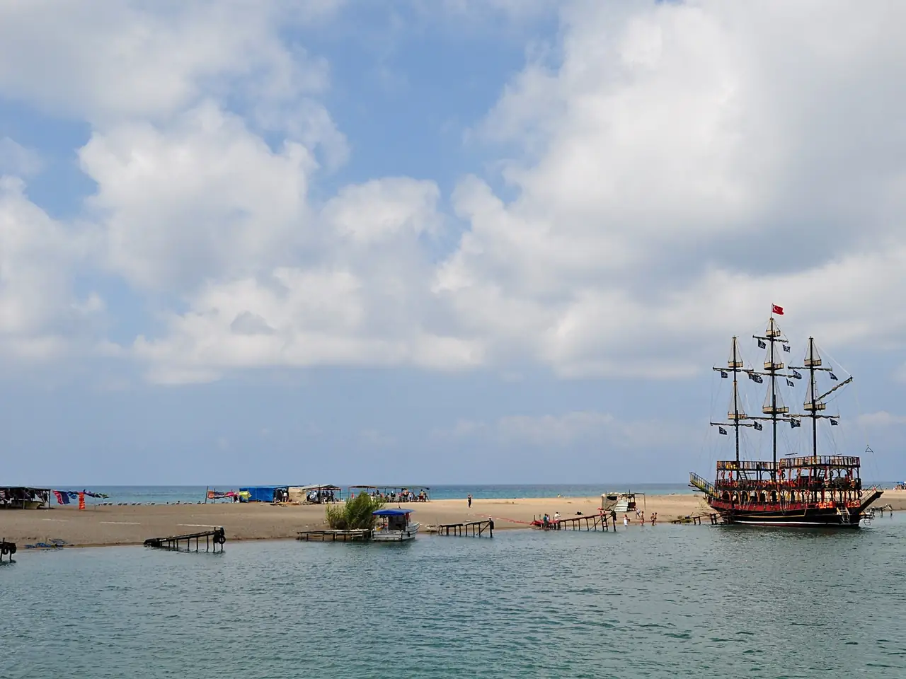 Manavgat: flod, vandfald, basar