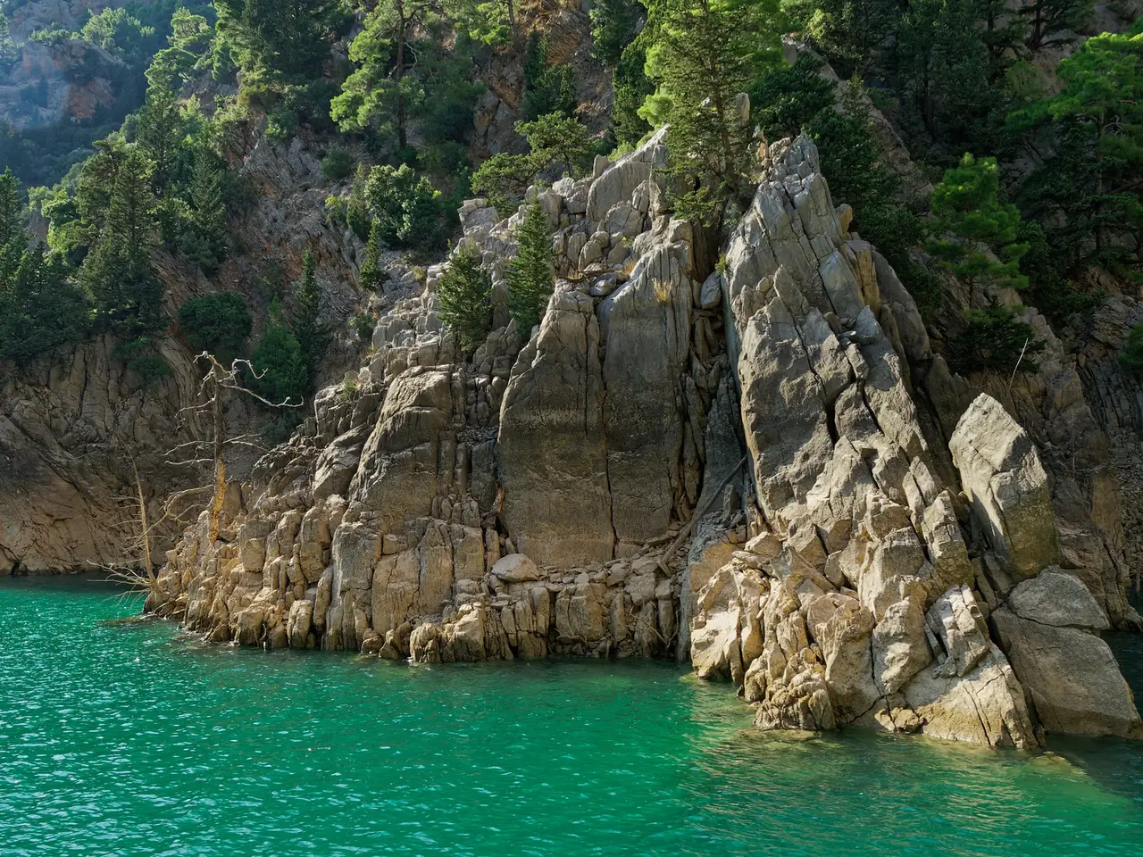 Green Canyon Boat Trip